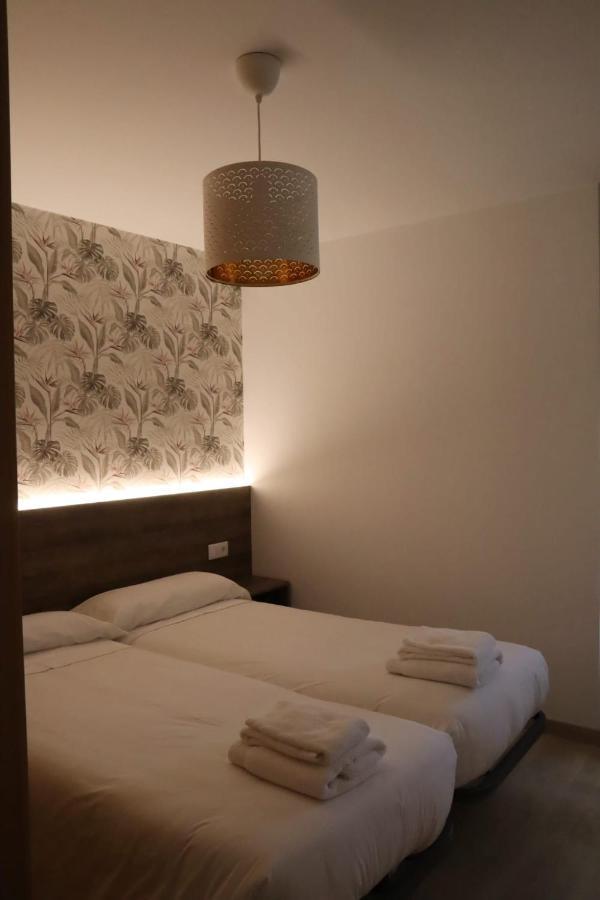 Apartamento Cata ซานติอาโก เด กอมโปสเตลา ภายนอก รูปภาพ